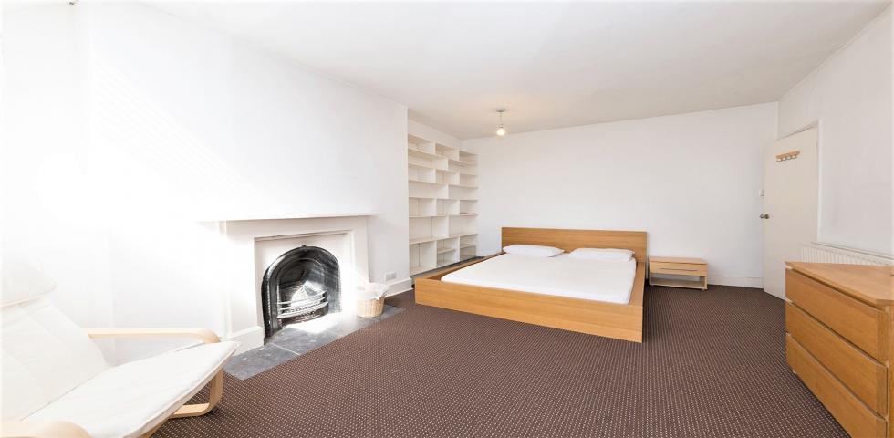 			3 Bedroom, 1 bath, 1 reception Apartment			 Acol Road, WEST HAMPSTEAD